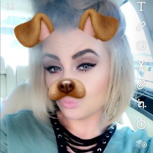 Meet your Posher, Katelyn